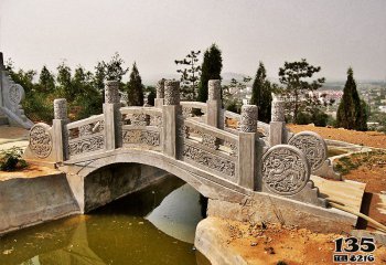 石橋雕塑-園林景區(qū)仿古青石龍紋祥云小拱欄桿裝飾擺件