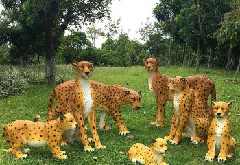 豹子雕塑-動(dòng)物園彩繪噴漆金錢(qián)豹雕塑