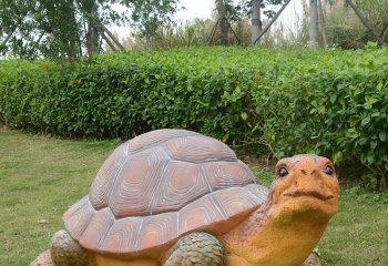 烏龜雕塑-景區(qū)草坪玻璃鋼仿真動物爬行的烏龜雕塑