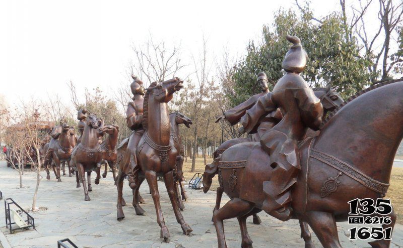 騎馬雕塑-公園景區(qū)創(chuàng)意不銹鋼仿銅眾人出游騎馬雕塑