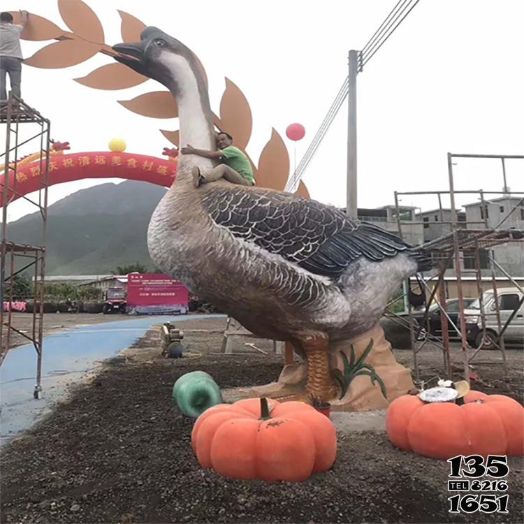 天鵝雕塑-動物園玻璃鋼仿真動物天鵝雕塑高清圖片