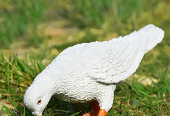 鴿子雕塑-公園戶(hù)外景區(qū)創(chuàng)意玻璃鋼仿真覓食鴿子雕塑