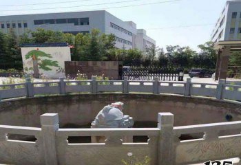 烏龜雕塑-公園景區池塘中的大理石烏龜雕塑