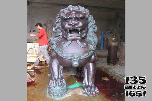 獅子雕塑-不銹鋼大型仿真動(dòng)物鎮(zhèn)宅銅雕獅子雕塑高清圖片