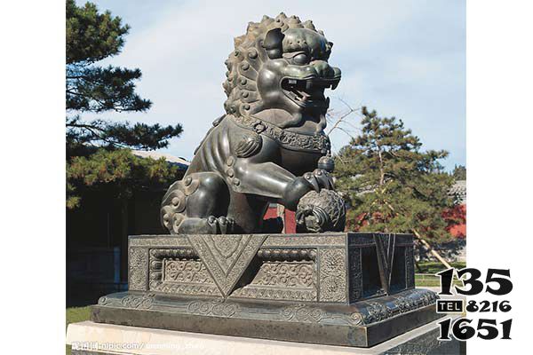 獅子雕塑-公園景區戶外大型仿真動物青石石雕獅子雕塑高清圖片