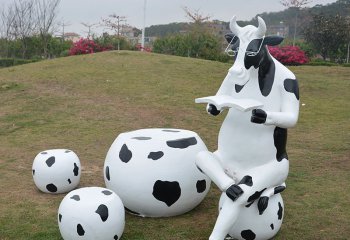 牛雕塑-公園一個桌子三個凳子一頭牛玻璃鋼牛雕塑