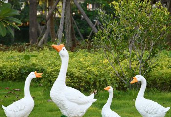 玻璃鋼麋鹿，生動傳達(dá)美麗安寧公園的動物活力