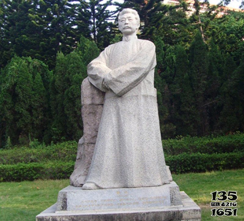 魯迅雕塑-公園景區(qū)近代名人作家玻璃鋼人物景觀魯迅雕塑高清圖片