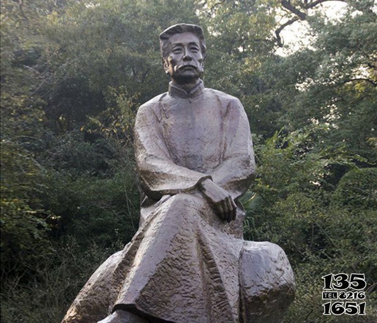 魯迅雕塑-玻璃鋼公園景區景觀人物景觀裝飾品坐在石頭上的魯迅雕塑