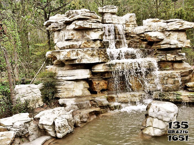 假山雕塑-公園湖水千層石造型假山景觀雕塑高清圖片