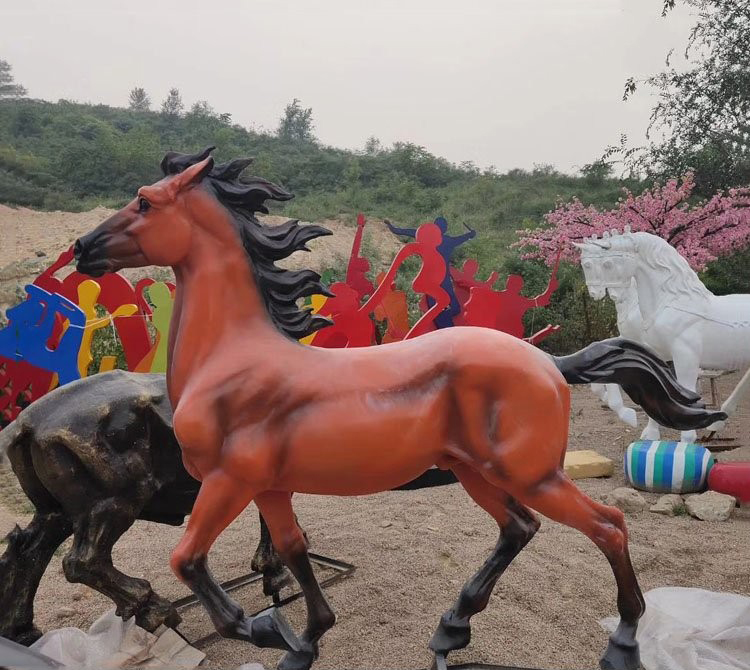 玻璃鋼仿真馬雕塑-玻璃鋼仿真馬 公園仿真動物雕塑高清圖片