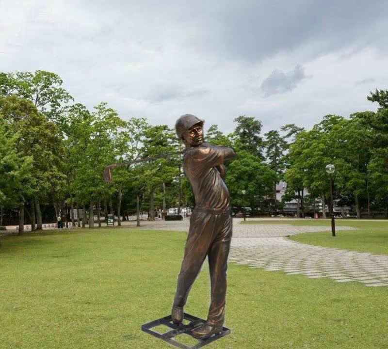 玻璃鋼仿銅打高爾夫球人物雕塑-公園玻璃鋼仿銅打高爾夫球人物高清圖片